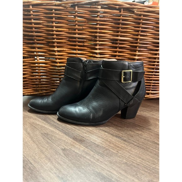 Vionic | Trinity Upright Leather Buckle Heeled Ankle Booties sz 7 - Picture 3 of 5